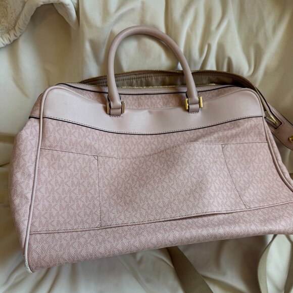 Michael Kors Signature Powder Pink Duffel Bag, Designer Style - Picture 2 of 9